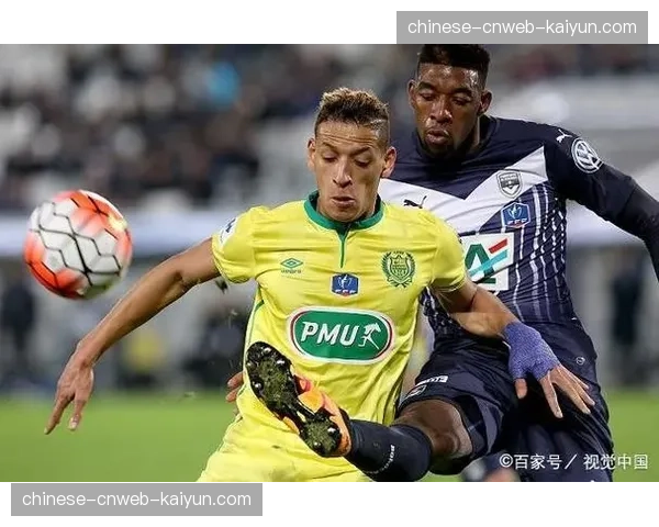 法甲裁判委员会研讨VAR新规，攻防转换中越位判罚标准引争议